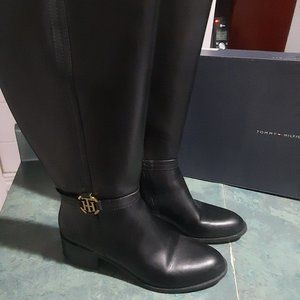 TWDIWAN3-Wide Calf, Size 10, Black tall riding boot by Tommy Hilfiger